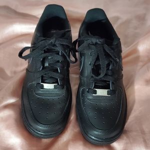 NEVER BEEN WORN Black Air Force 1